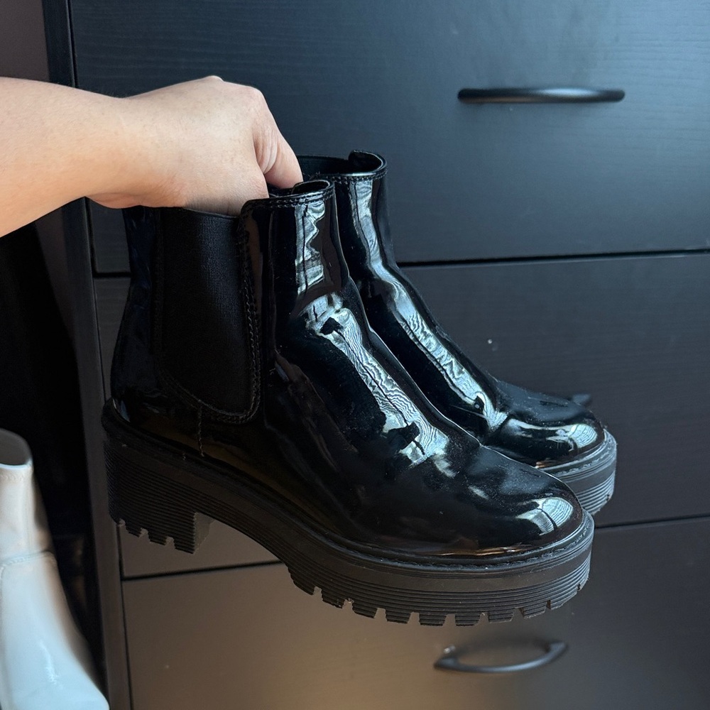 Women's Black Patent Platform Chelsea Boots